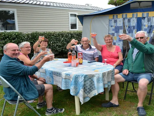 Un début d'été automnal au camping 